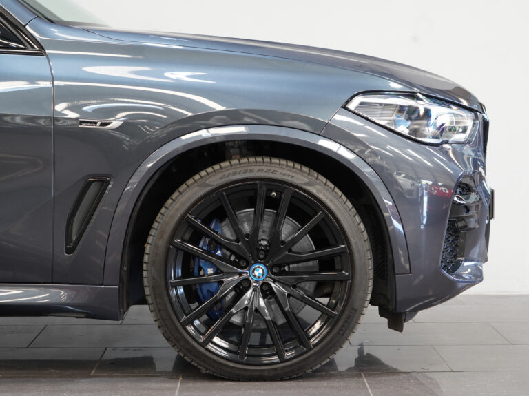 2021 (71) BMW X5 45e M Sport xDrive 3.0 Hybrid Auto - Image 14