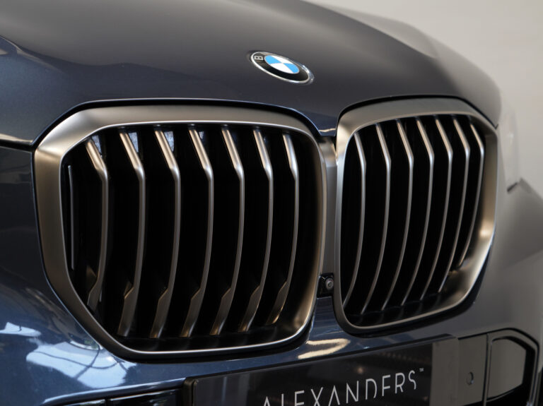 2019 (69) BMW X5 M50i xDrive 4.4 V8 Auto - Image 17