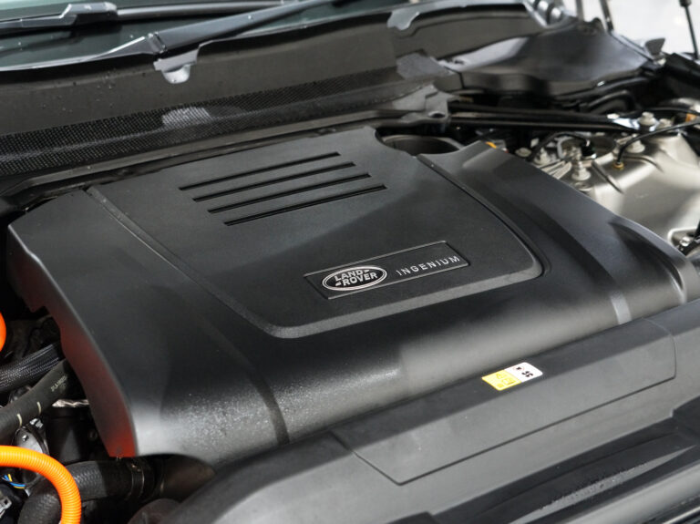 2019 (69) Range Rover Sport HSE Dynamic P400e Auto - Image 3