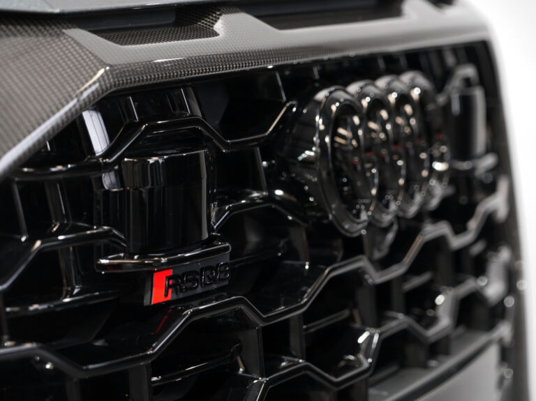 2020 (70) Audi RSQ8 Carbon Black 4.0 V8 Quattro Auto - Image 16